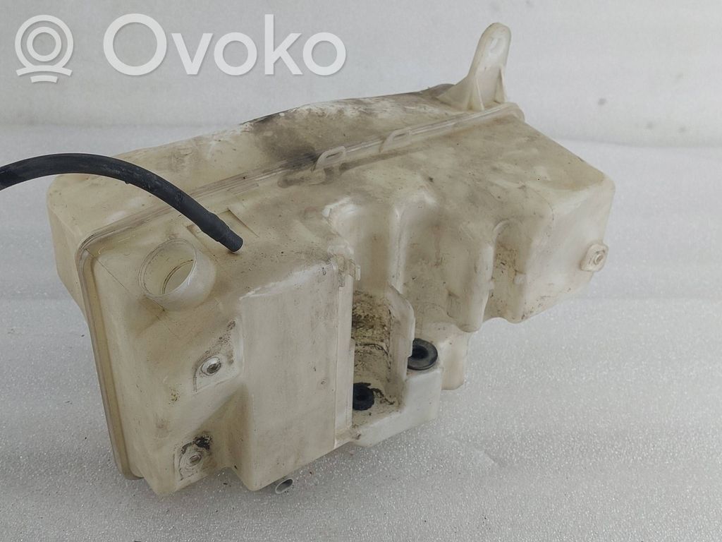 BMW 7 E65 E66 Logu šķidruma tvertne 