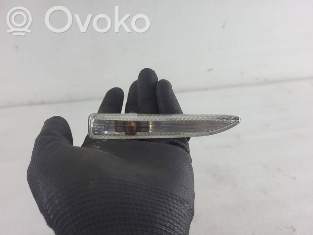 BMW 7 E65 E66 Front fender indicator light 
