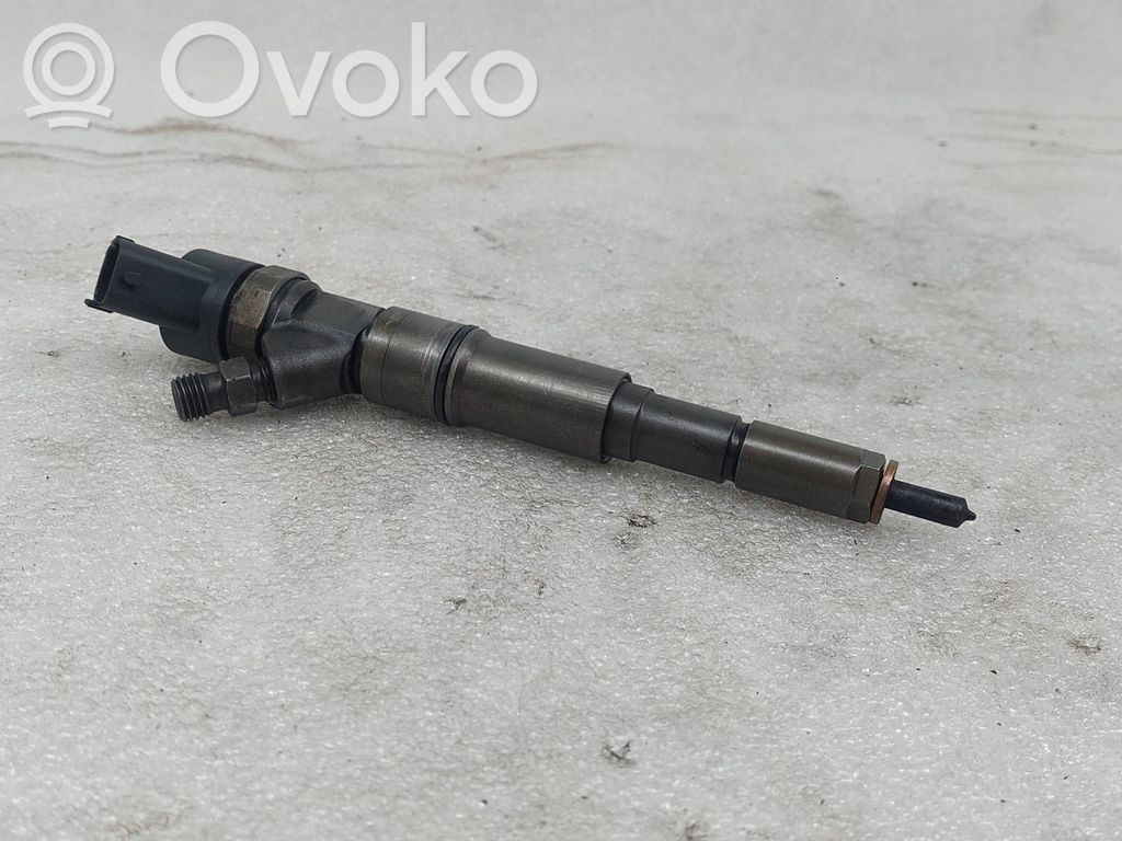 BMW 5 E39 Fuel injector 