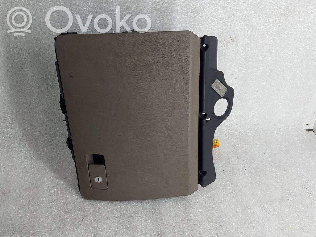 Schowek deski rozdzielczej   3C1857097AB,3C1857114,T002422611,3C1857097,3C1857101