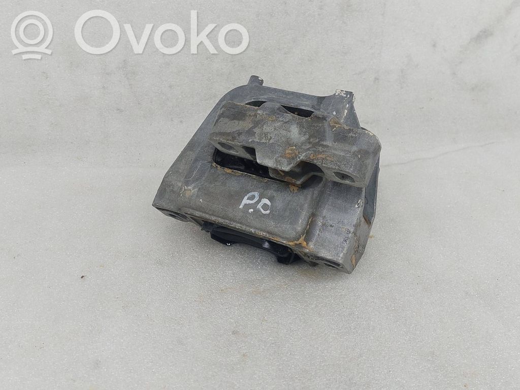 Audi Q2 - Engine mount bracket 