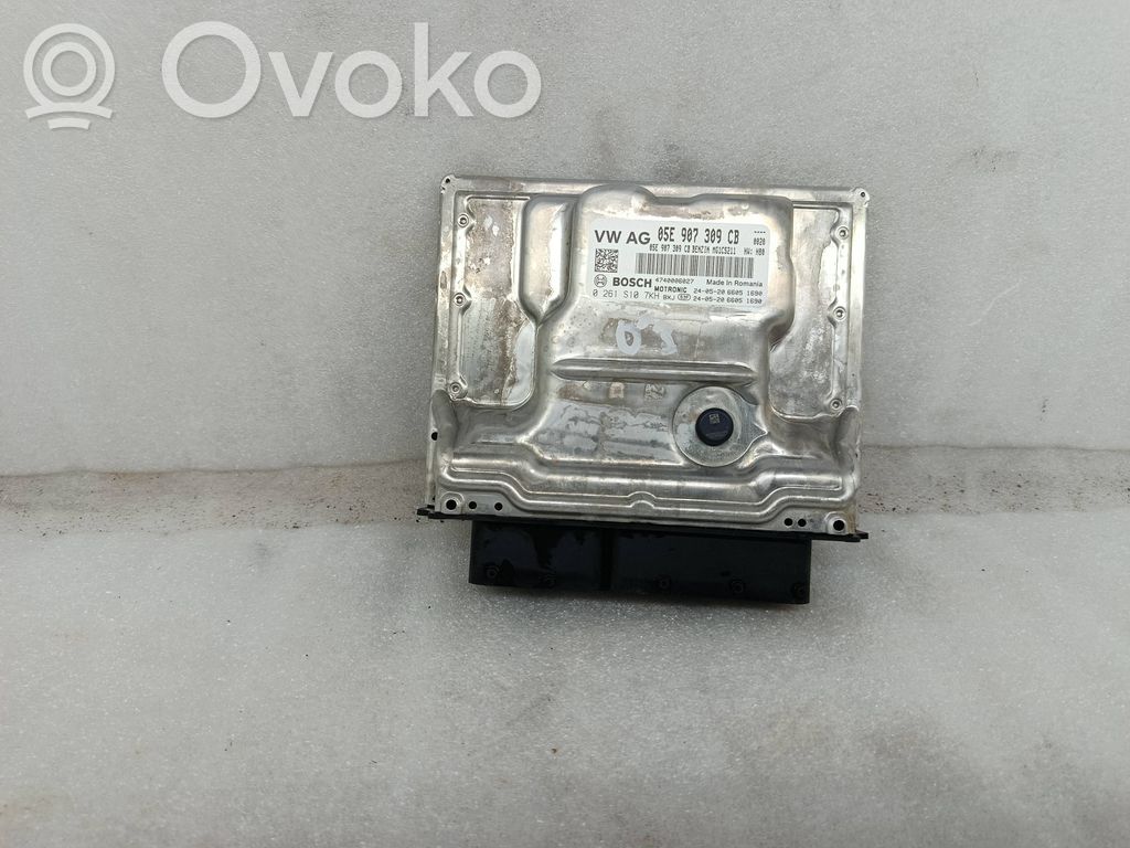 Audi Q3 F3 Engine control unit/module 