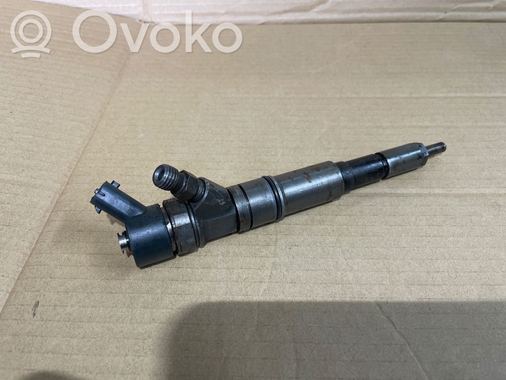 BMW 5 E39 Fuel injector 