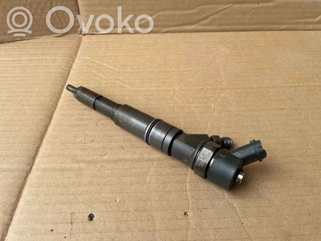 BMW 5 E39 Fuel injector 