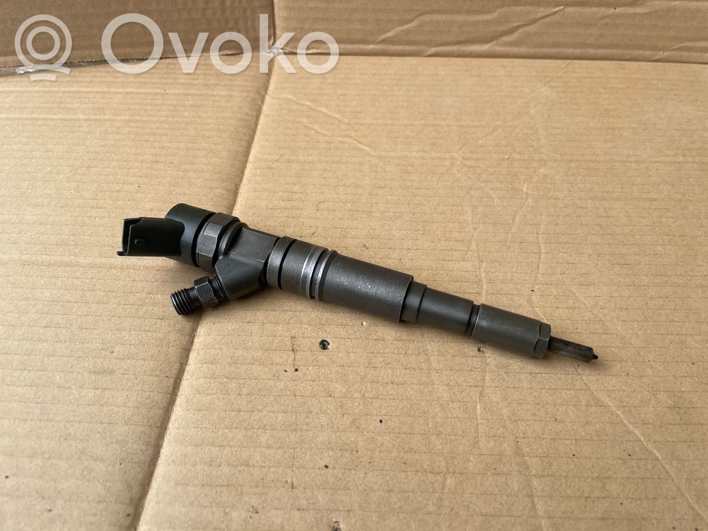 BMW 5 E39 Fuel injector 