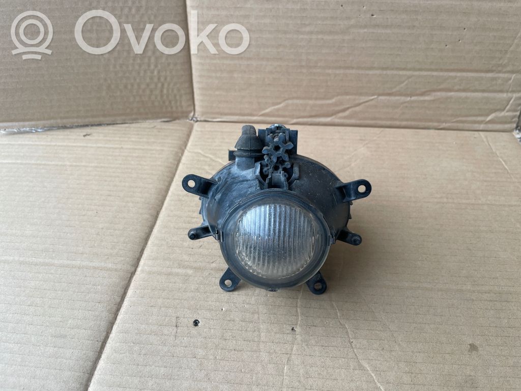 Front fog light   E1E12PA05