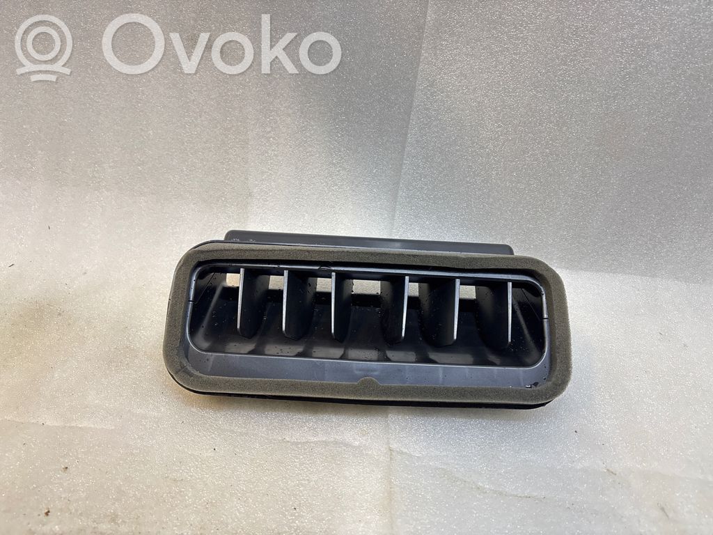 Audi Q8 Kanał powietrzny kabiny 