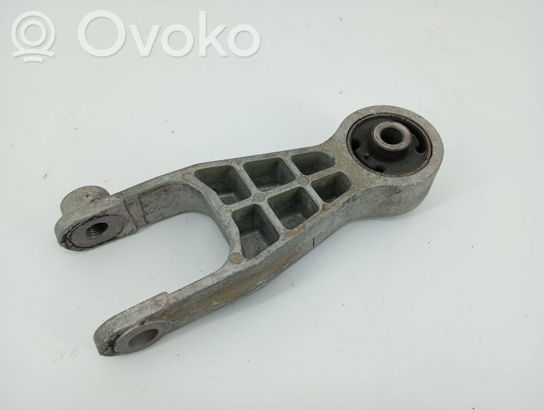 Engine mount bracket   9227882