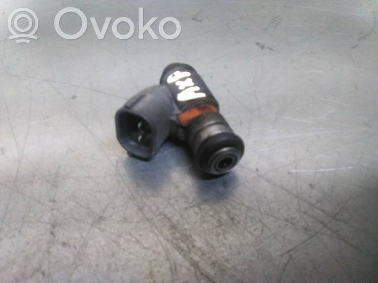 Inyector de combustible   036031C