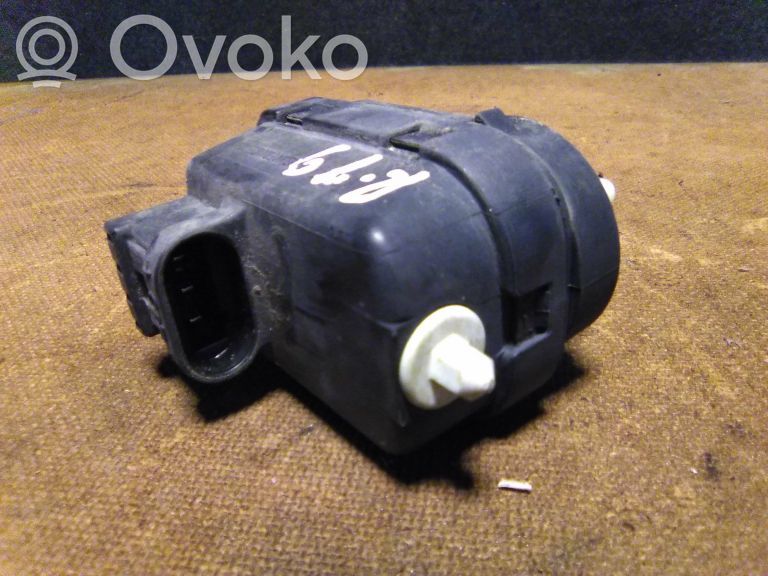 Headlight level adjustment motor