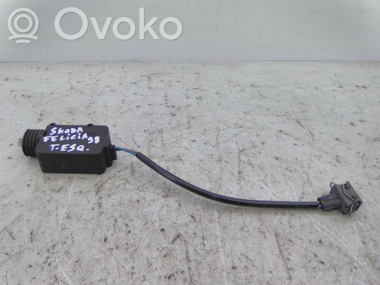Skoda Felicia I Rear lock motor 