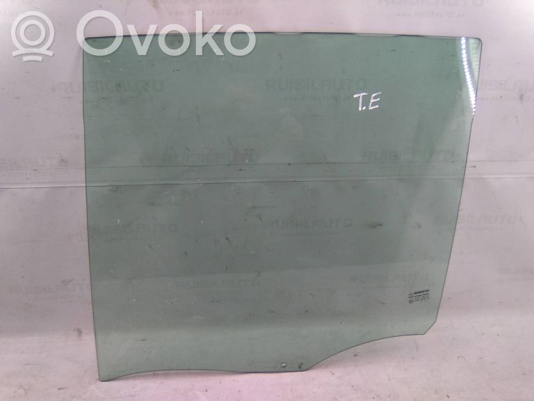 Takaoven ikkunalasi