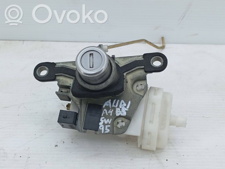 Tailgate lock latch   8D0862055