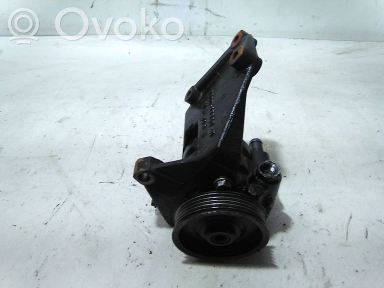Renault Trafic I Ohjaustehostimen pumppu 