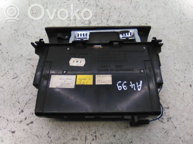 Aschenbecher   8D0857951G