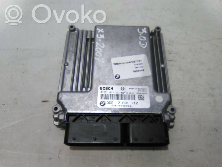 Unidad de control/módulo del motor   281013253
