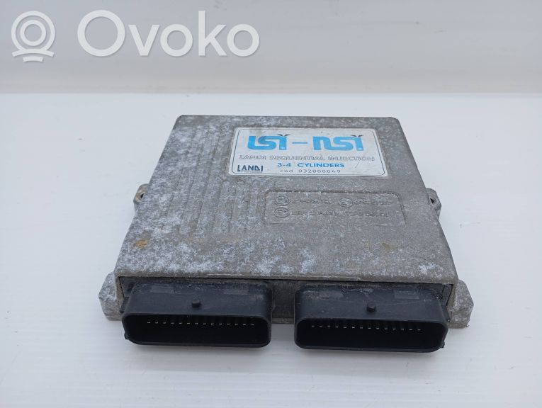 Unidad de control/módulo del motor   10R028090