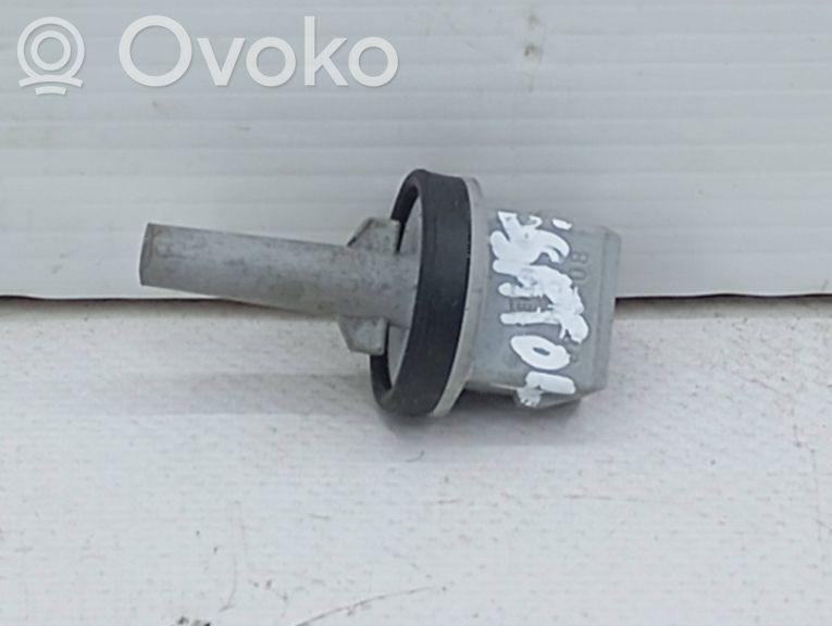 Volkswagen PASSAT B5.5 Sensor de temperatura del aire externo/exterior 