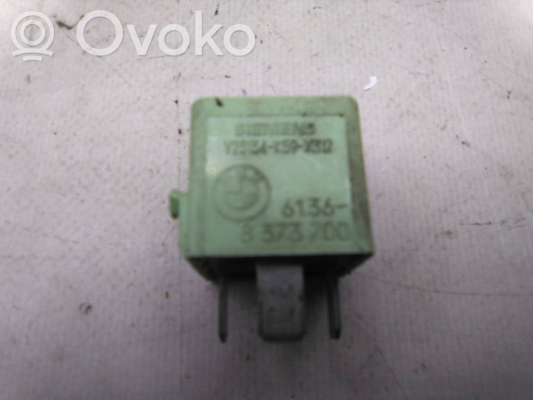 Monikäyttöinen ohjauskytkin/nuppi   8373700