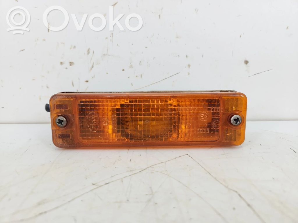 Volkswagen Golf II Lampă semnalizare bară față 