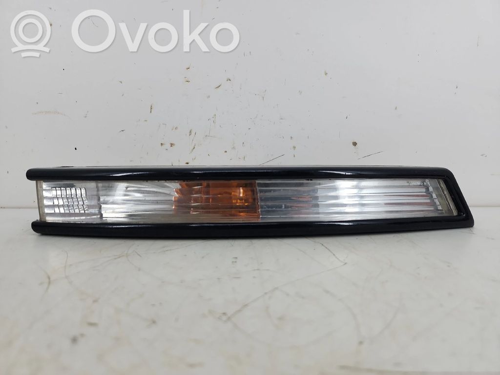Volkswagen PASSAT B5.5 Señal de giro del parachoques delantero 