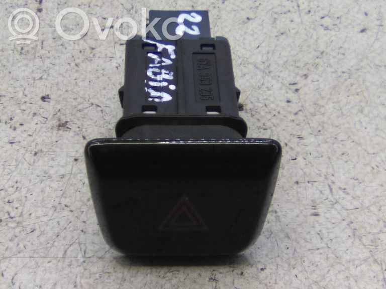 Botón interruptor de luz de peligro   6VA953235