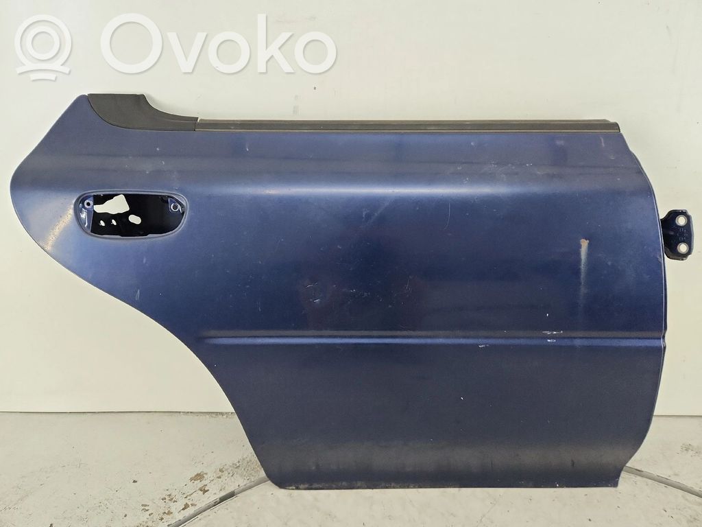 Subaru Impreza I Puerta trasera