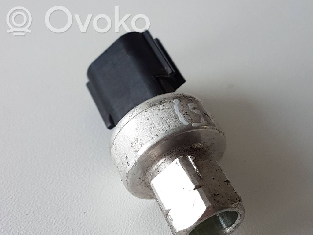 Mitsubishi Outlander Sensor de presión del aire acondicionado (A/C) 