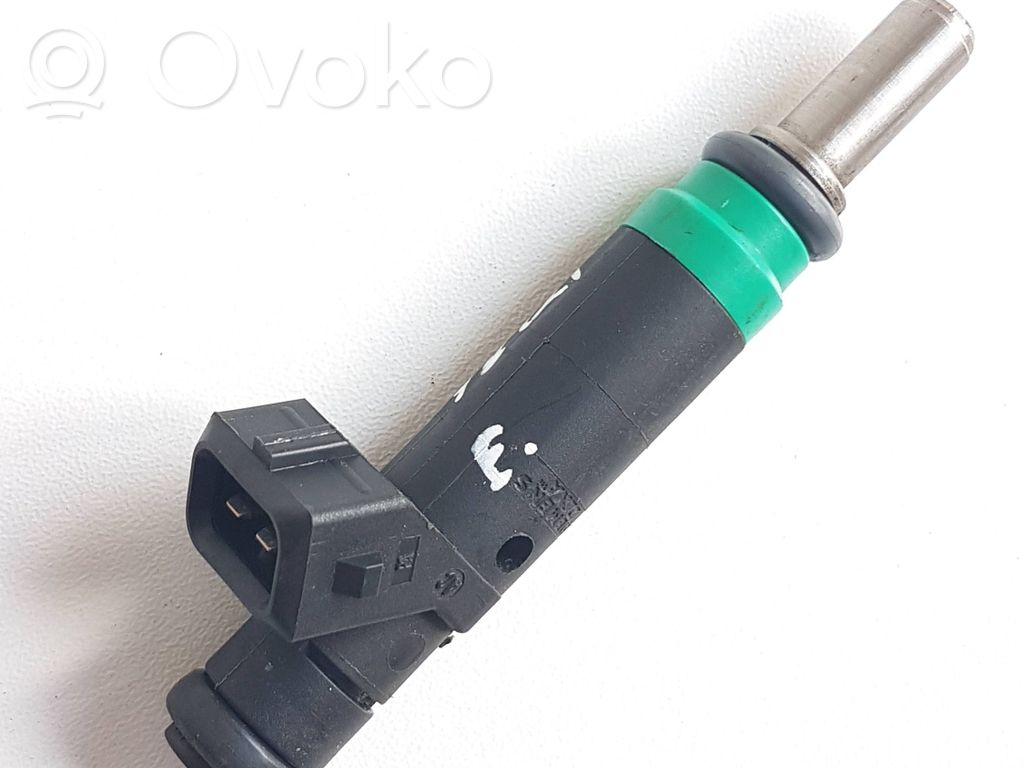 Injecteur de carburant   7525721