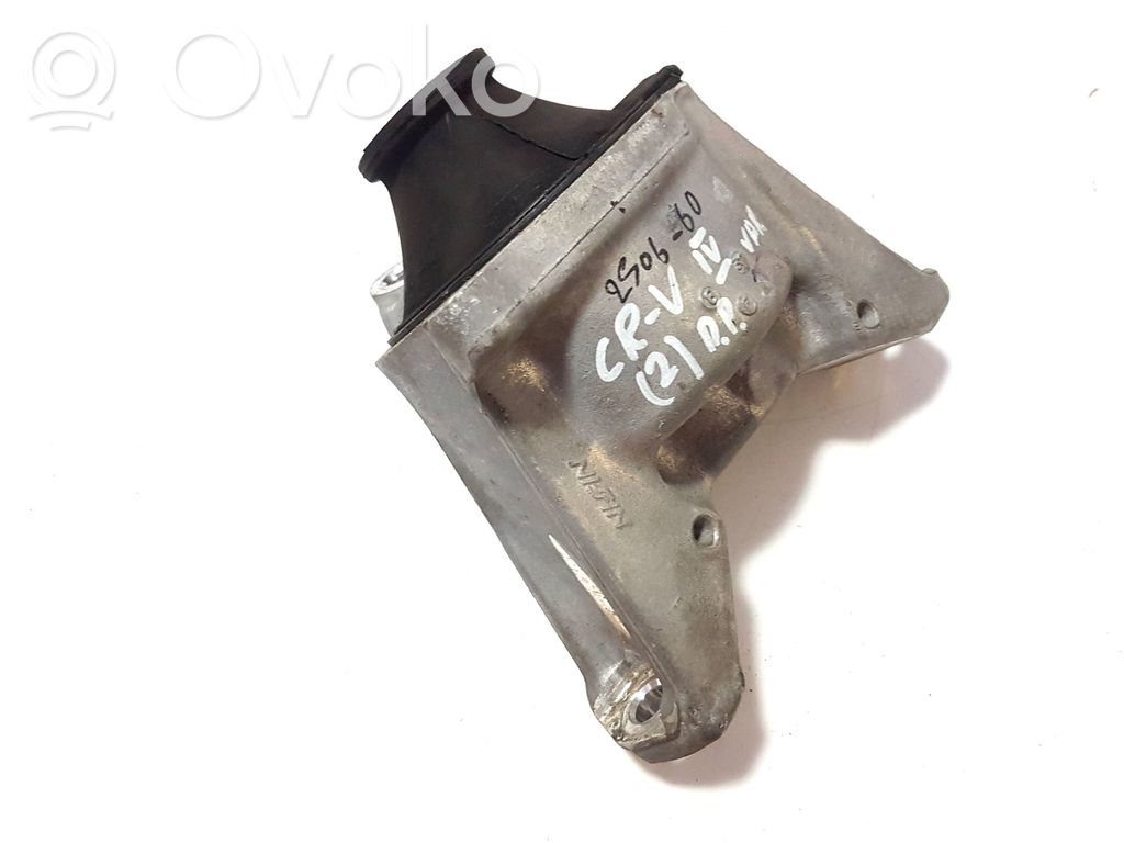 Engine mount bracket   50820T1TE01