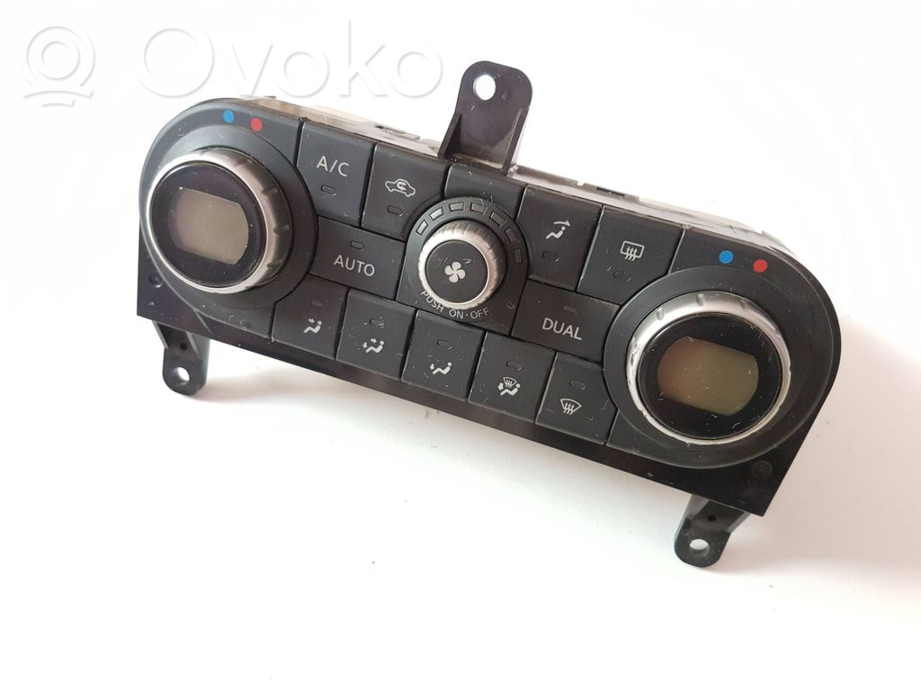 Nissan Qashqai Climate control unit 