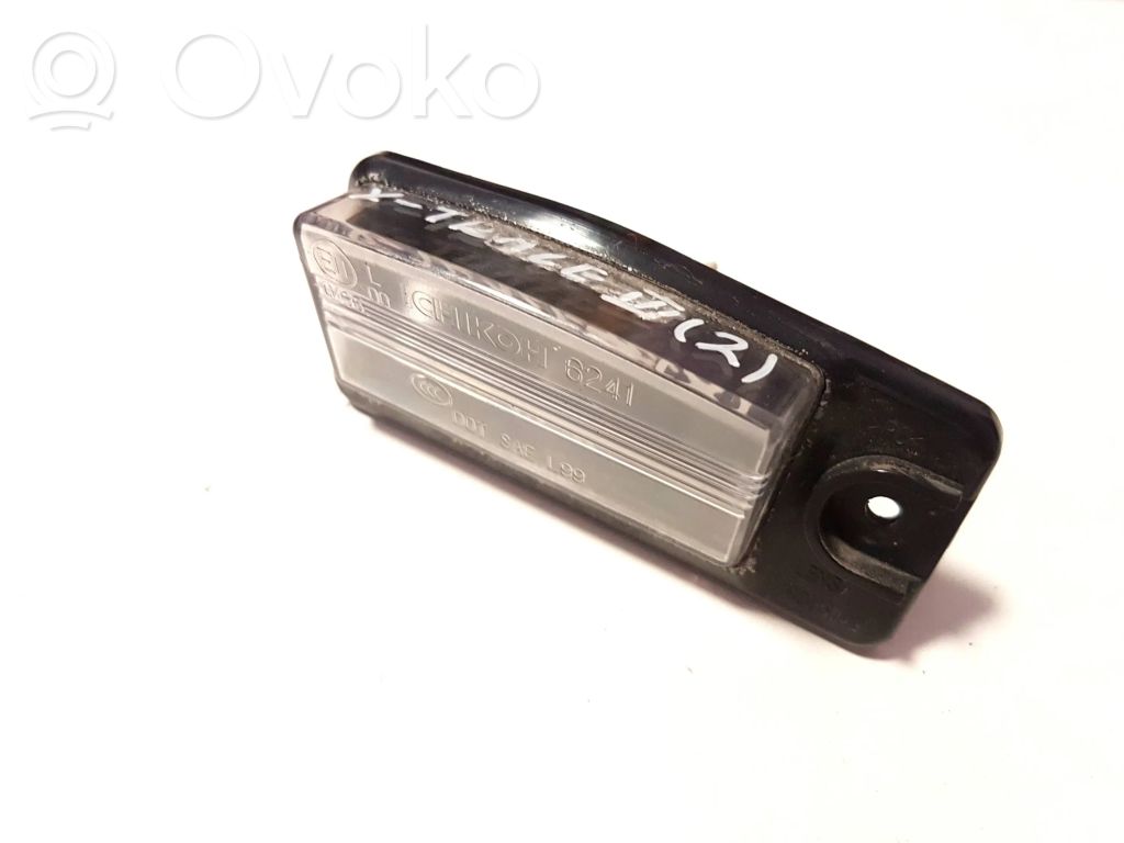 Nissan X-Trail T32 Lampa oświetlenia tylnej tablicy rejestracyjnej 