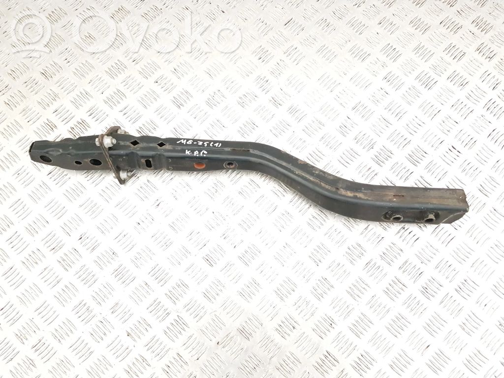 MG ZS Kojelaudan poikittaiskannatin 