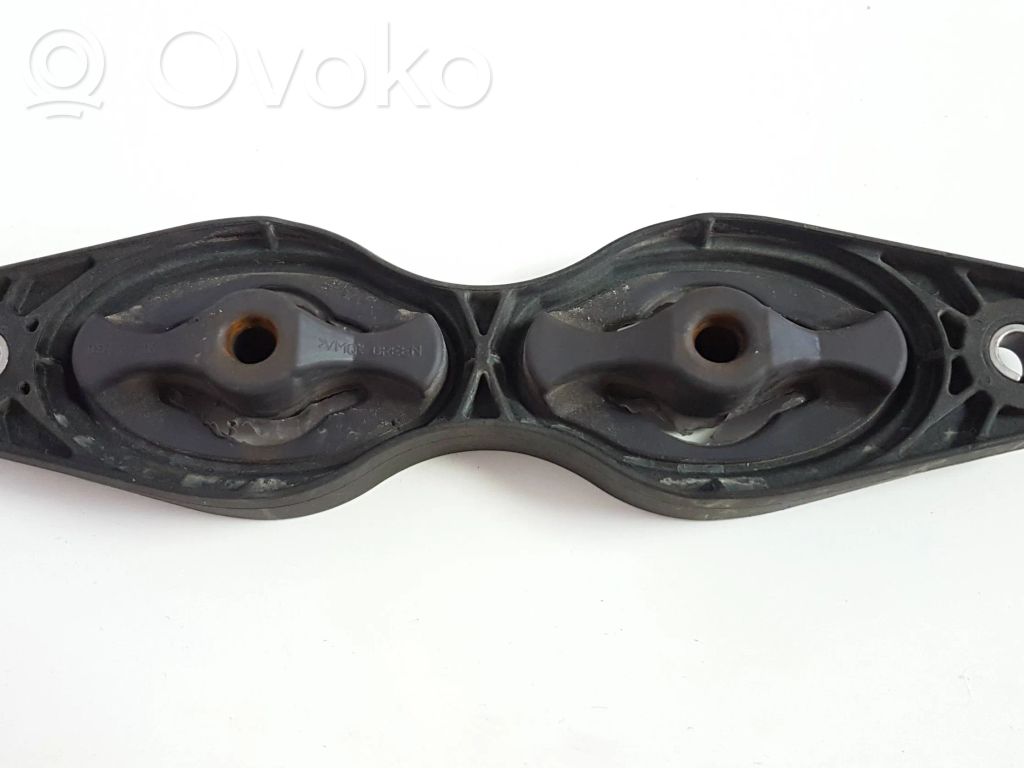 Ford Focus Muffler mount bracket/holder 