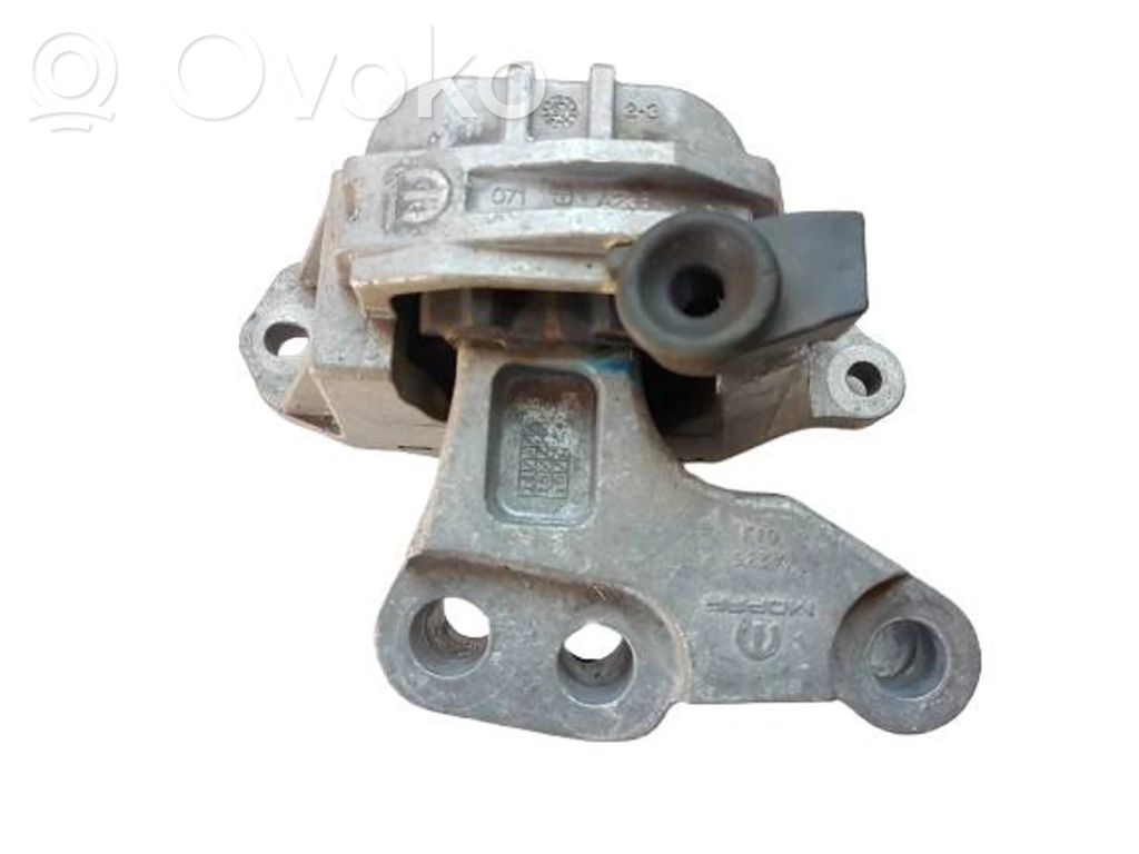 Fiat 500X Engine mount bracket 
