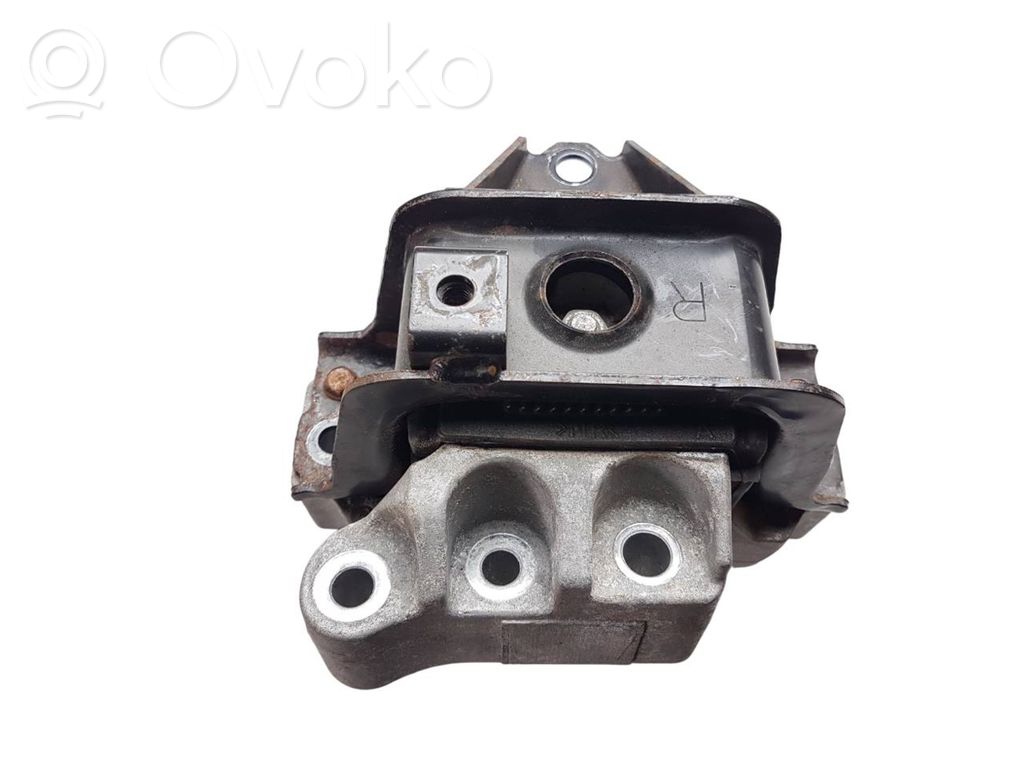 Engine mount bracket   1091A336