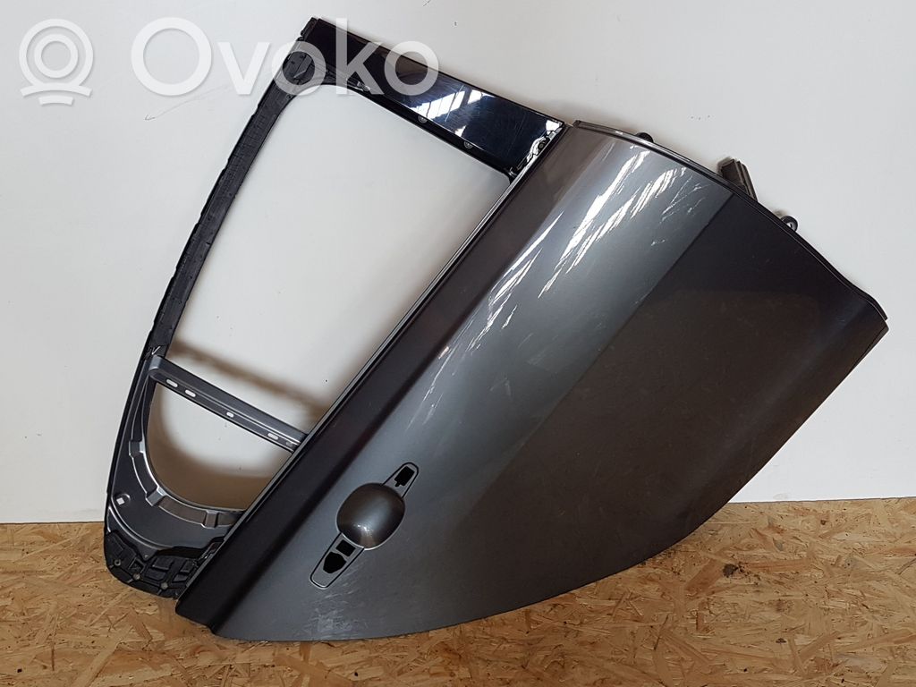 Jaguar XE Puerta trasera 