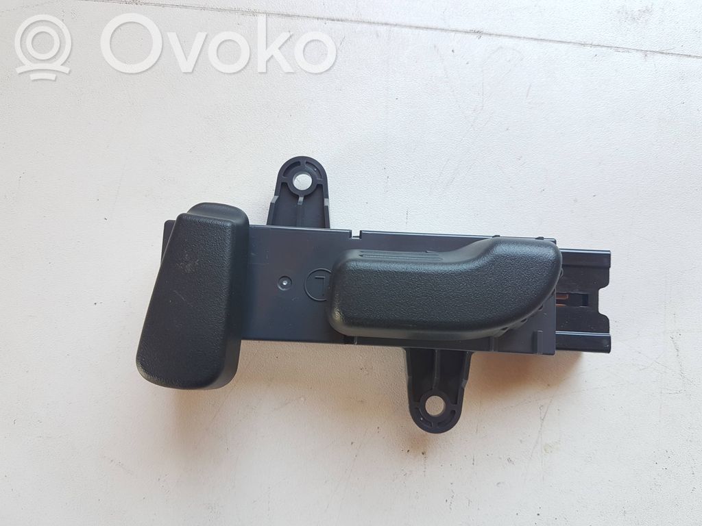 Subaru Forester SK Uchwyt do regulacji siedziska 