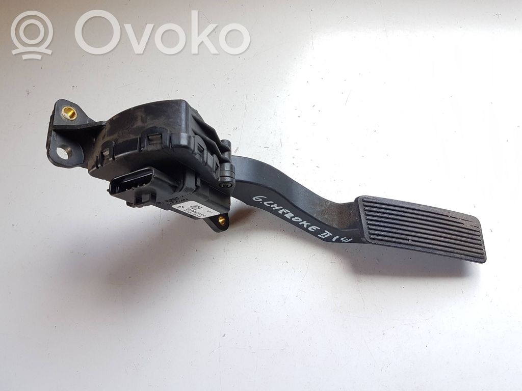 Jeep Grand Cherokee (WK) Kaasupoljin 