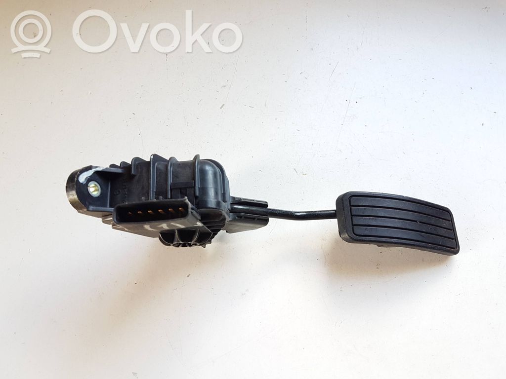 Subaru B9 Tribeca Gaspedal 