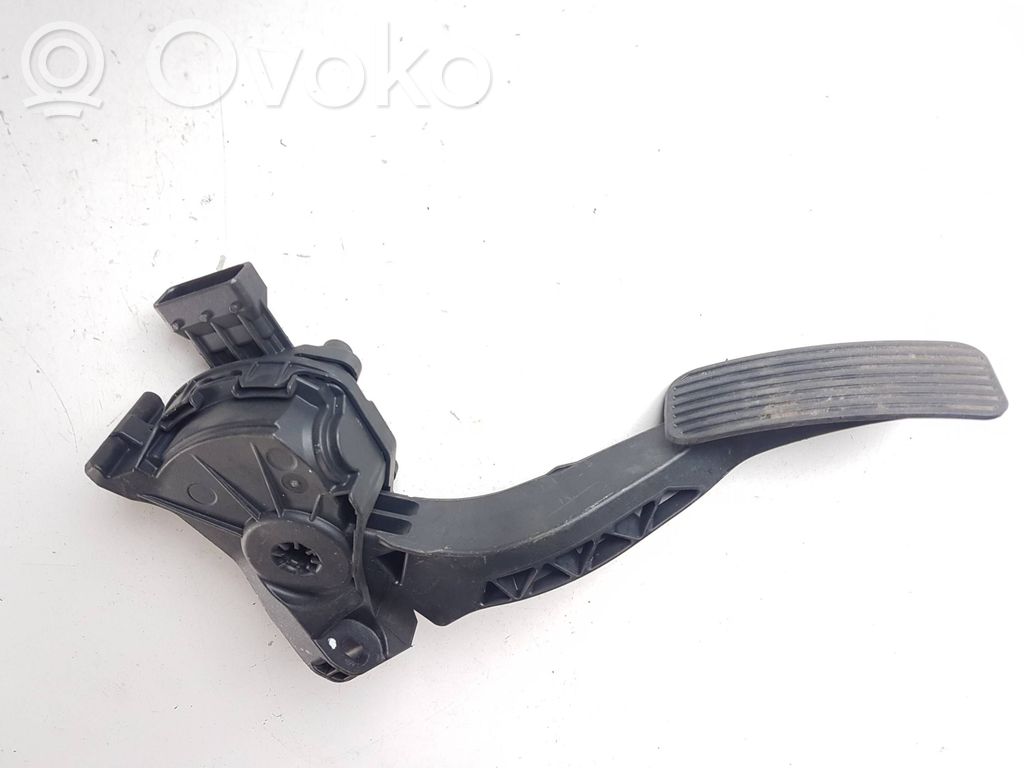 Opel Insignia A Akceleratoriaus pedalas 