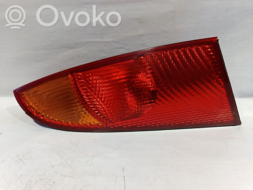 Rear/tail lights   1M5113404A