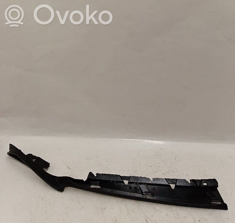 BMW M5 F90 Listwa pod lampę przednią 