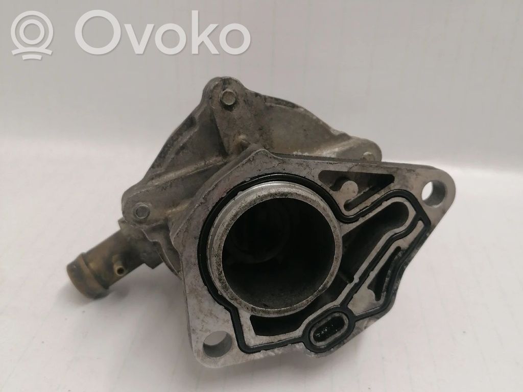 Vacuum pump   MM101345