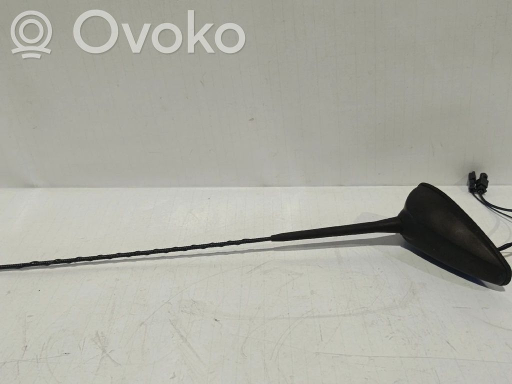Radio antenna   6520692535604