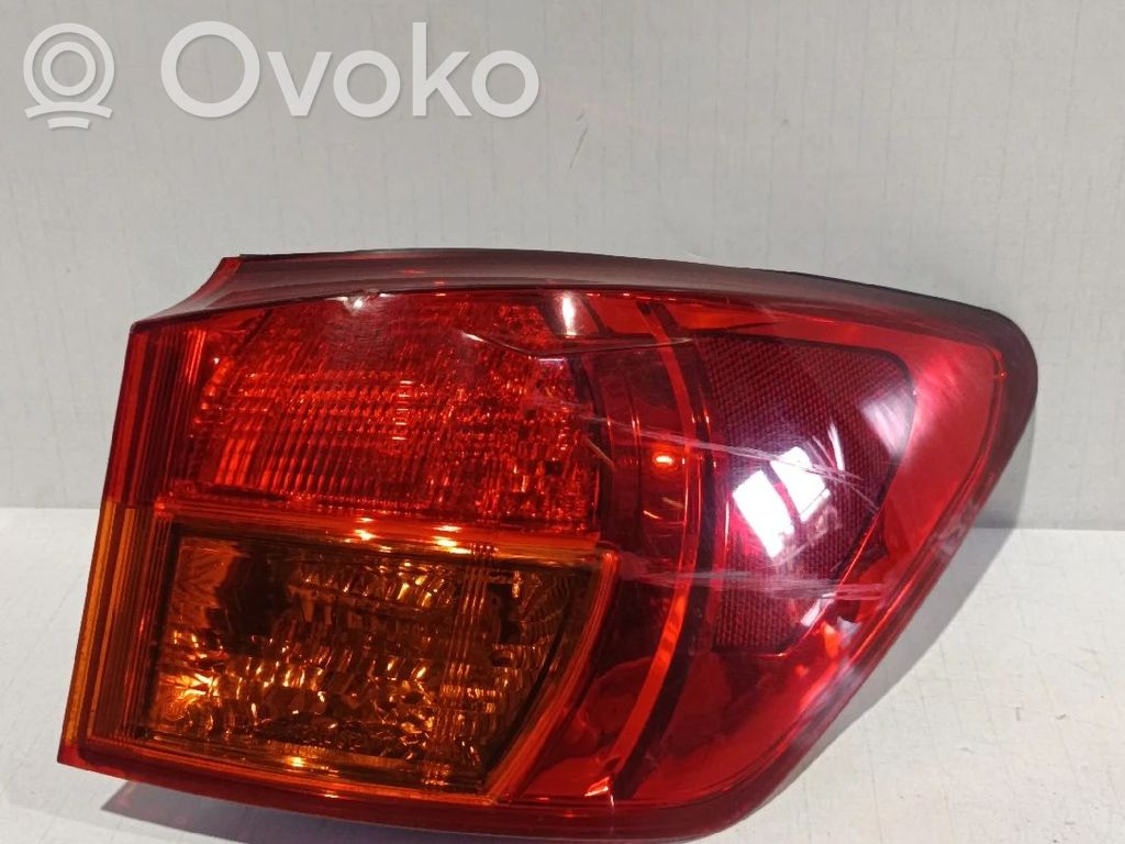 Lexus IS 220D-250-350 Tailgate rear/tail lights 