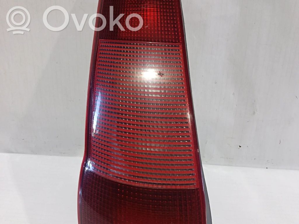 Fiat Punto (176) Lampy tylnej klapy bagażnika 