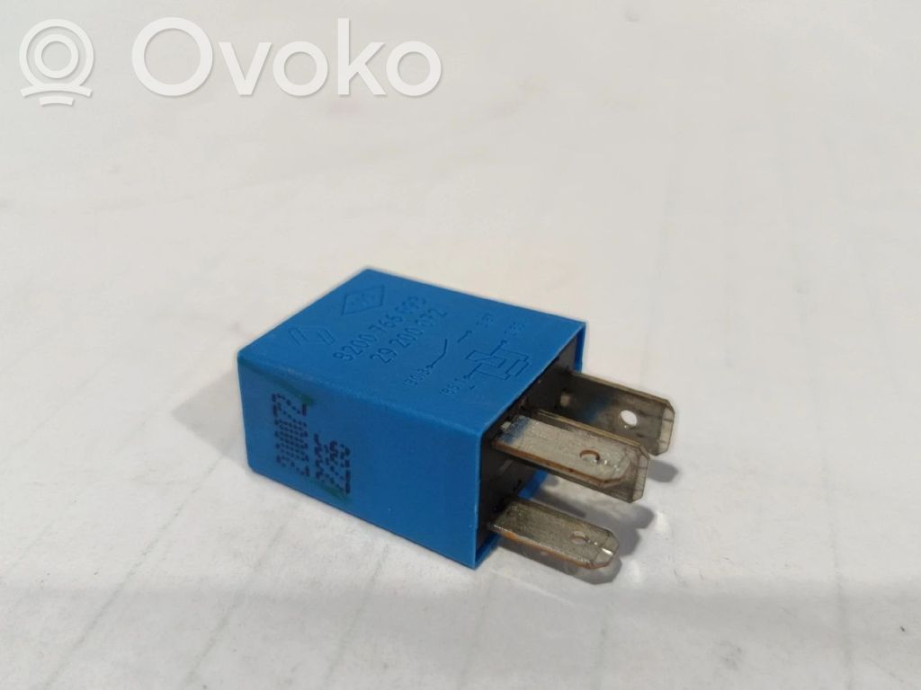 Multifunctional control switch/knob   8200766093,29200072