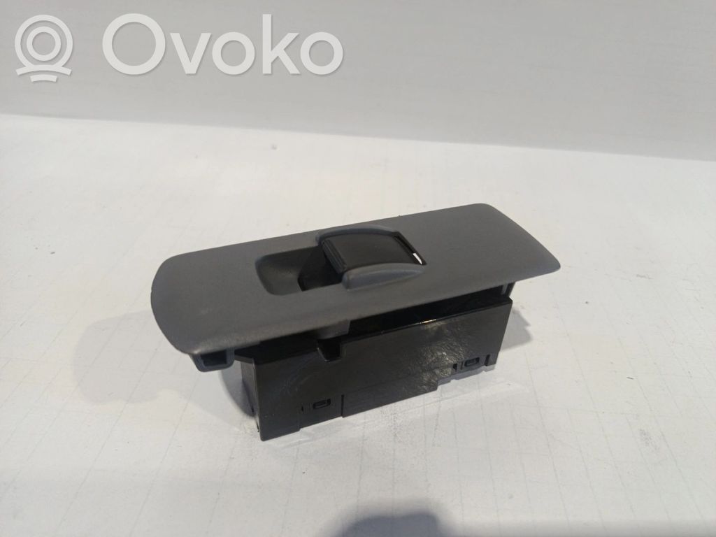 Mitsubishi Colt CZ3 Electric window control switch 