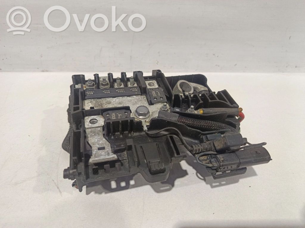 Opel Corsa E Battery relay fuse 